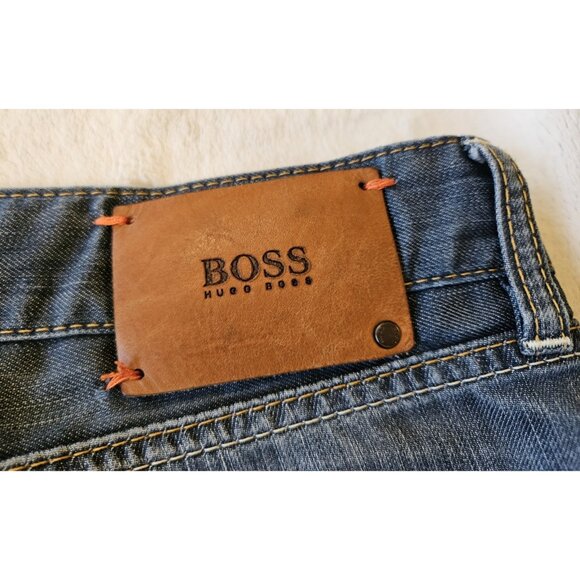 Hugo Boss Regular Fit Jeans Mens Sz 33 X 32 Distressed Wash 100% Cotton - Picture 7 of 15